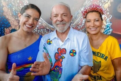 NO GALO DA MADRUGADA, GOVERNADORA RAQUEL LYRA RECEBE O PRESIDENTE LULA E DESTACA FORÇA DO CARNAVAL DE PERNAMBUCO